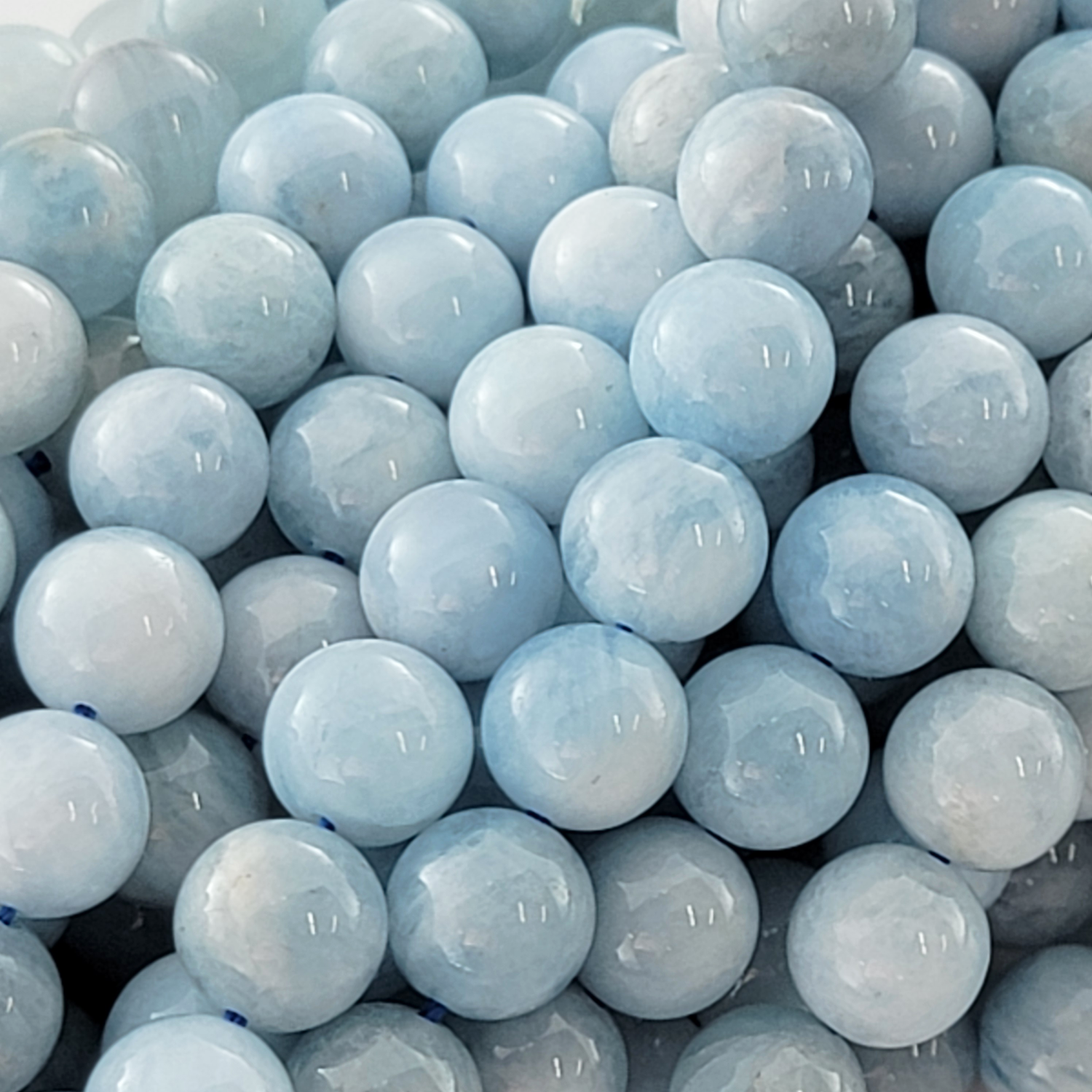 Aquamarine Natural Smooth Round Beads