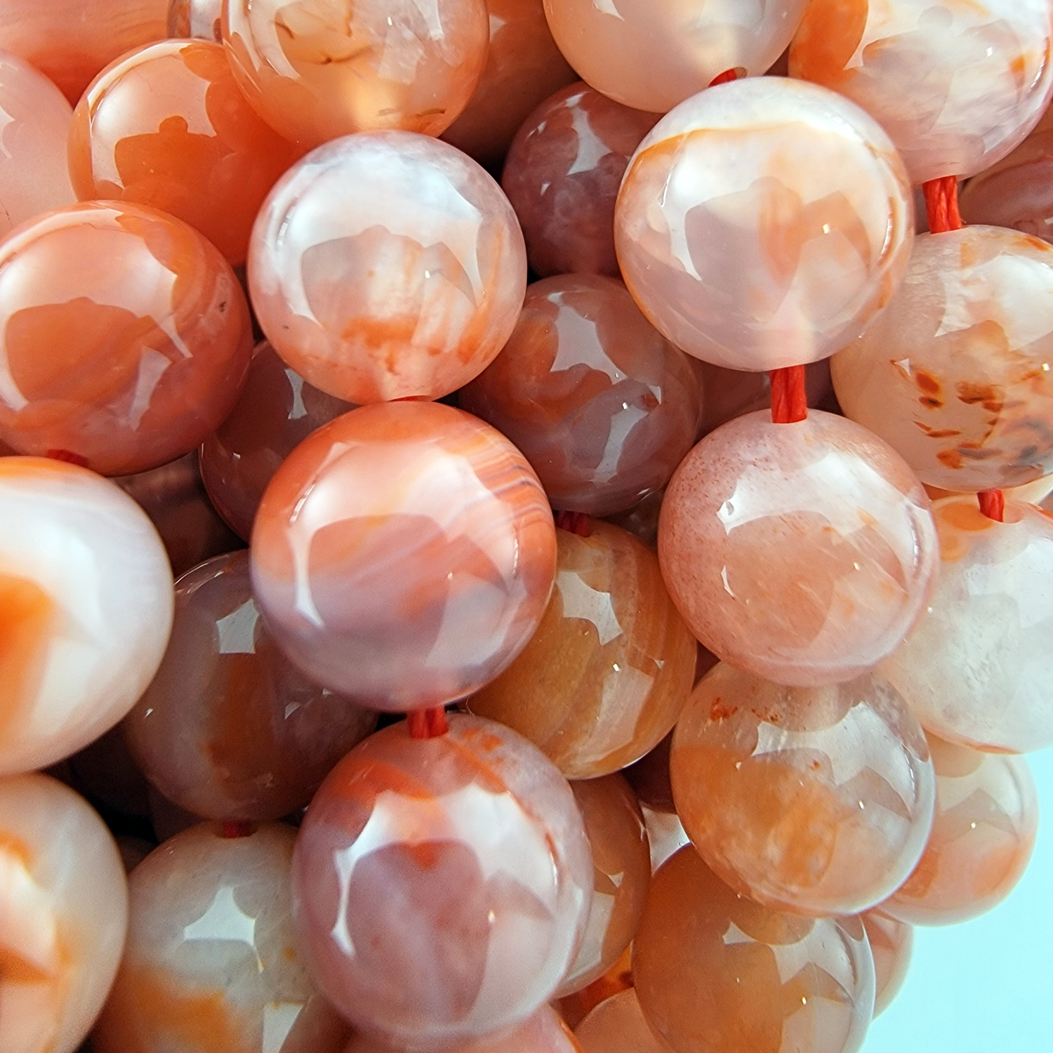 Nanhong Agate Natural Smooth Round Beads